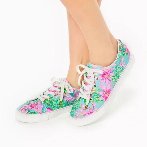 Lilly Pulitzer Low Top Lace Up Floral Print Abigail Sneaker 6.5 - Picture 1 of 8